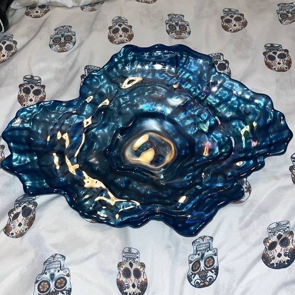 Vintage Iridescent Art Glass ABALONE SHELL Dish / Bowl BLUE Back 7” x 5” x 2” - Picture 2 of 4